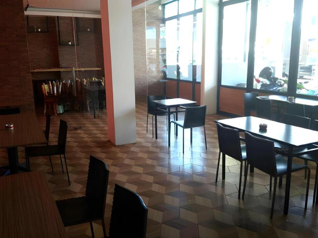 Mira Hotel Banjarmasin  Luaran gambar