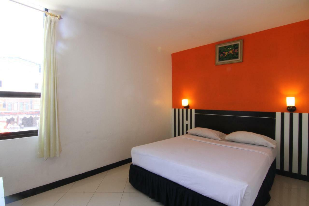 Mira Hotel Banjarmasin  Luaran gambar
