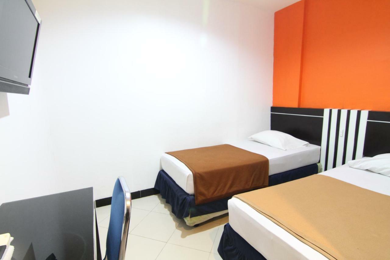 Mira Hotel Banjarmasin  Luaran gambar